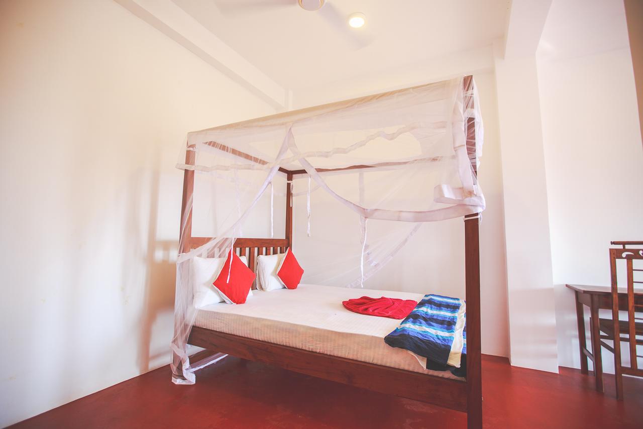 Lazies Midigama Otel Dış mekan fotoğraf